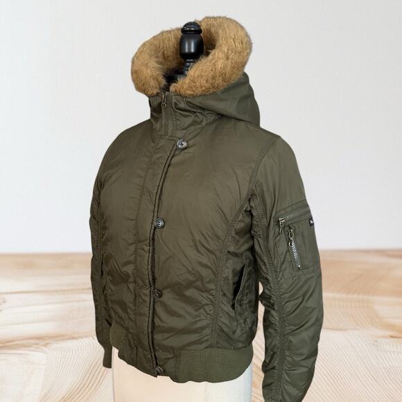 Steve Madden Down Bomber Jacket Sz S Womens Faux Fur Trimmed Hood Army Green FUN - Picture 3 of 10